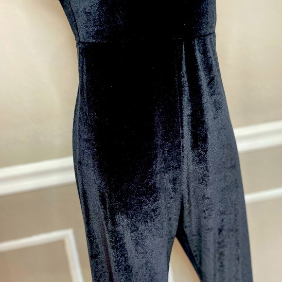 NYE Black Velvet Jumper - Picture 5 of 7